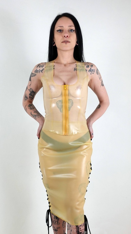 Latexová midi sukně se šněrováním transparent
